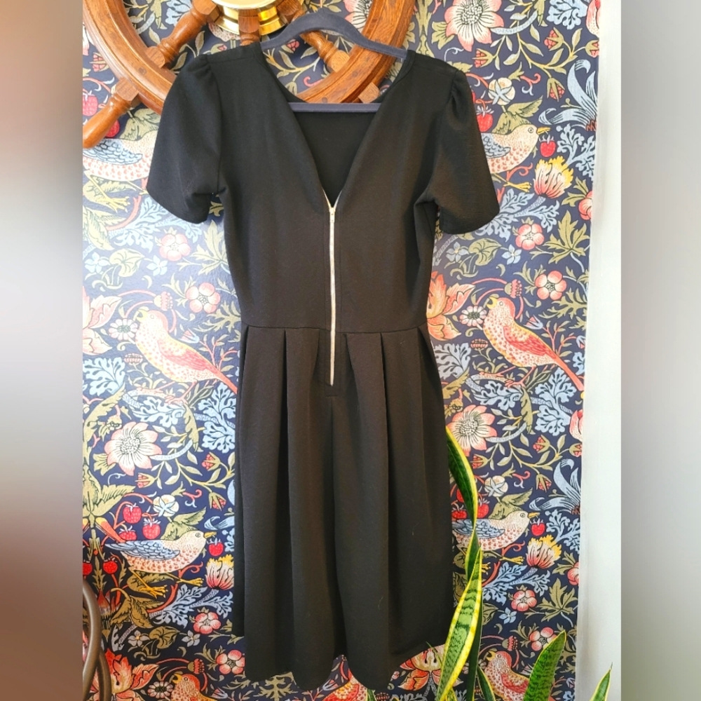 Versatile and comy black Amelia dress by LuLaRoe in medium